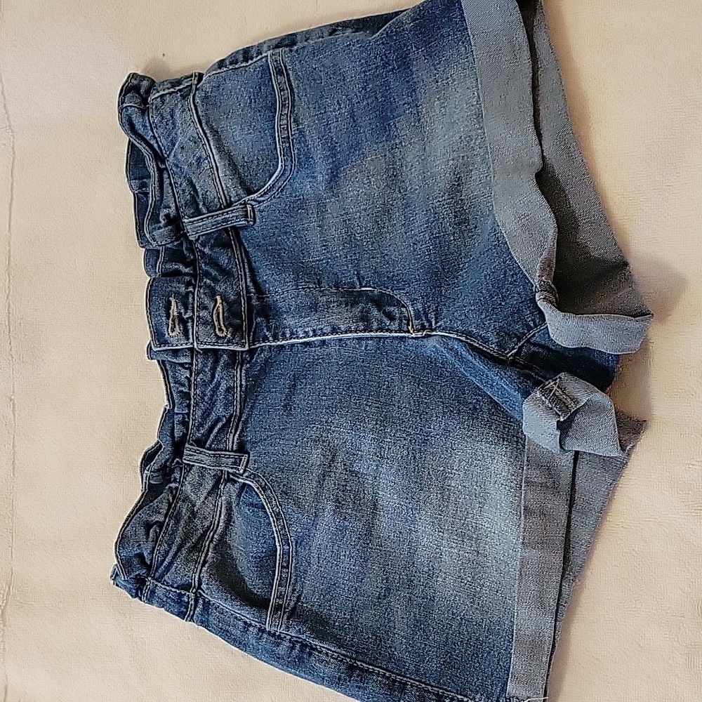 Womens Jean shorts 28 inch waist